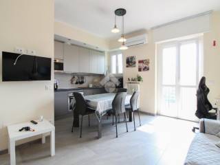 Bilocale viale rapisardi 15, Bruzzano, Milano