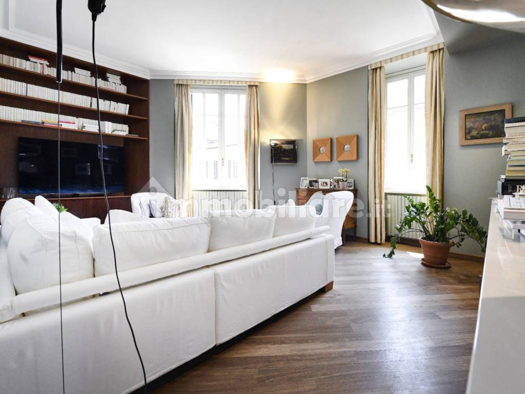 Salone
