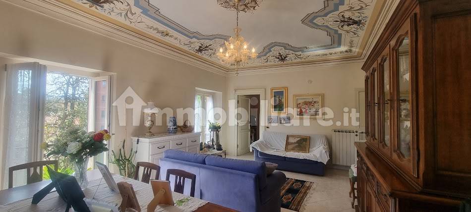 Salone