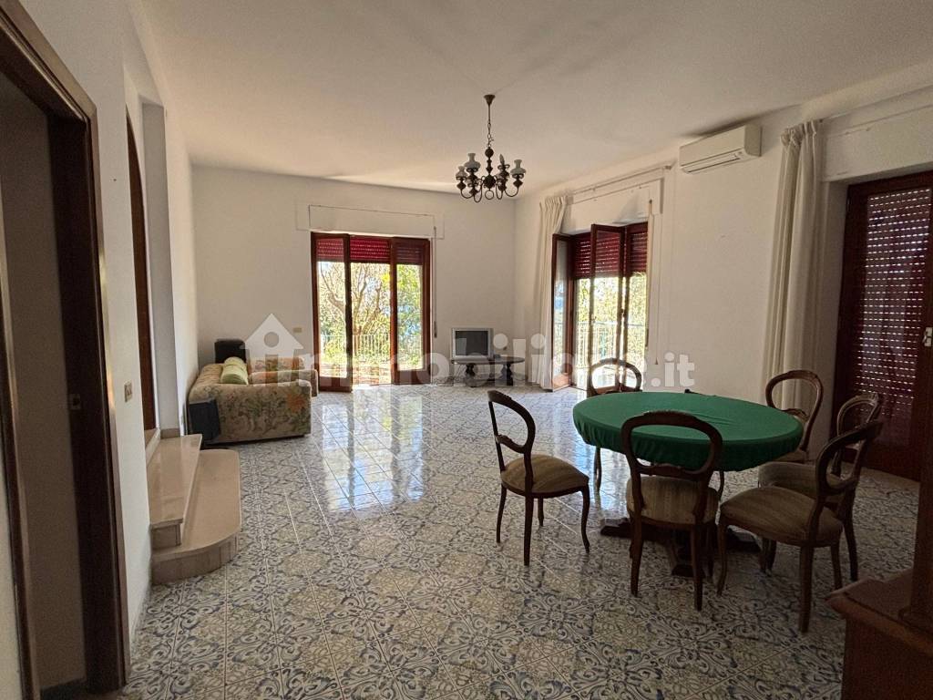 Salone