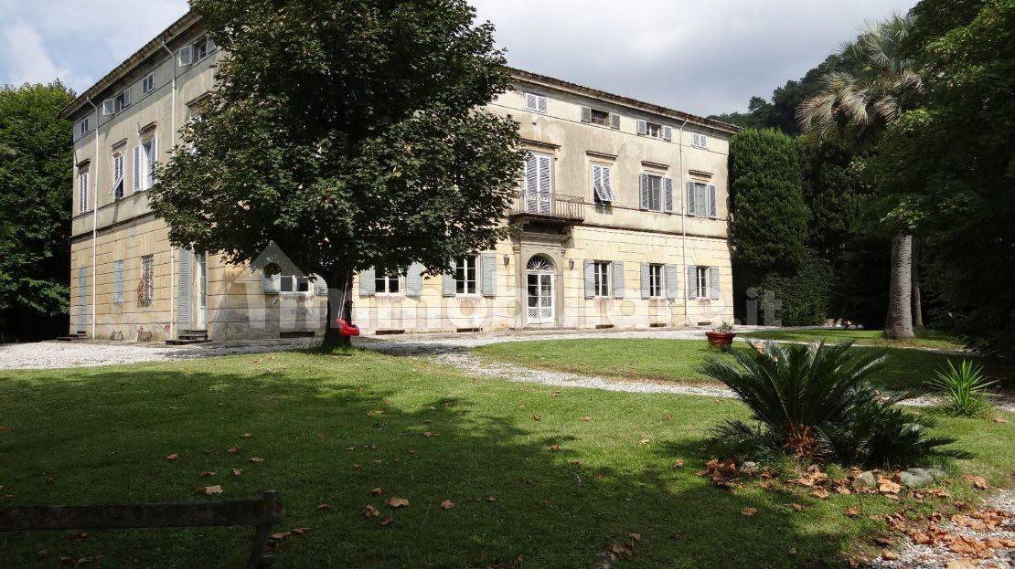 Villa in vendita a Lucca
