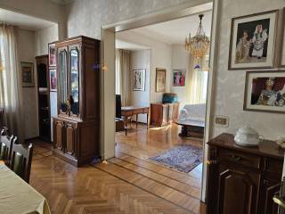 Appartamento via Giovan Battista Pergolesi 7, Buenos Aires, Milano