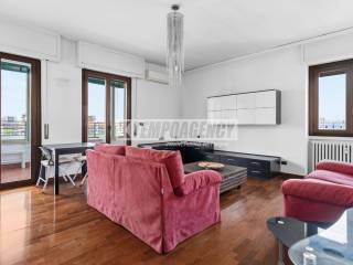 Bilocale via Ettore Ponti 52, Barona, Milano