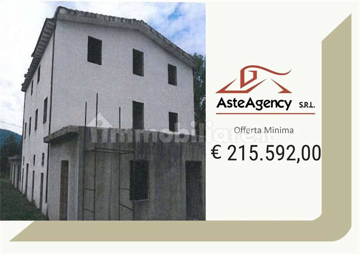 Rustico - Casale in vendita a Perugia