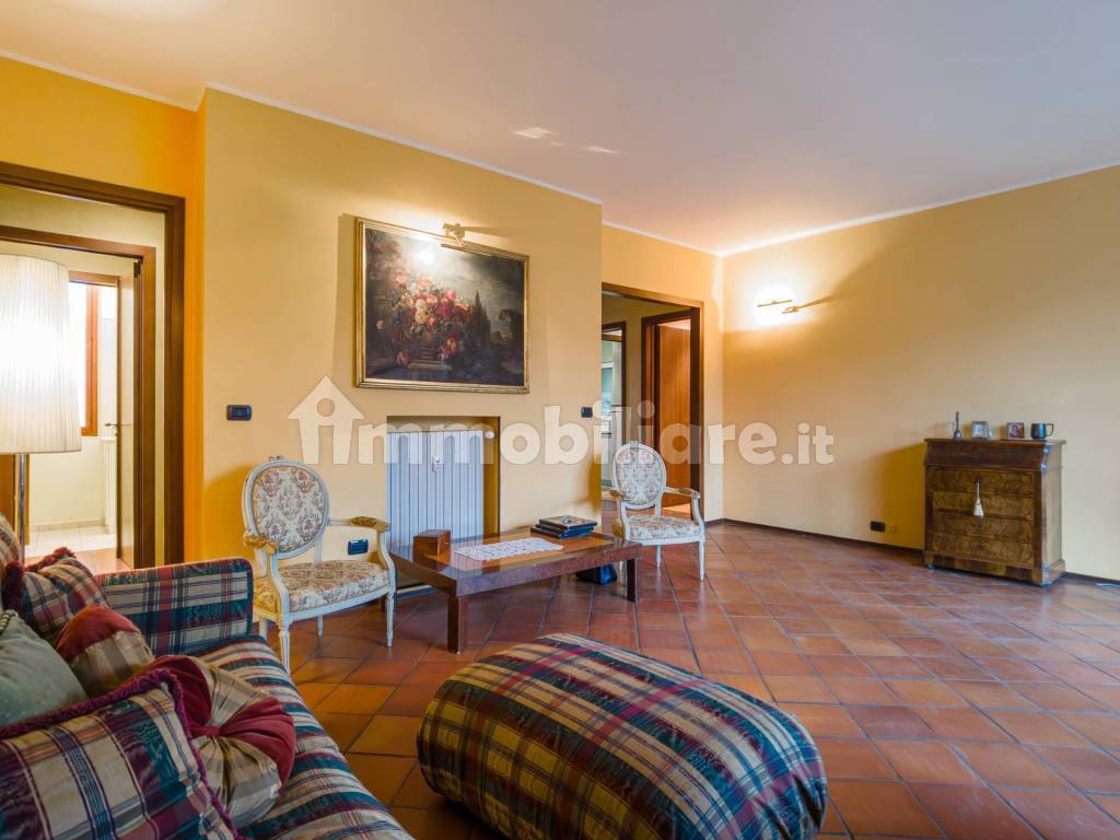 Salone