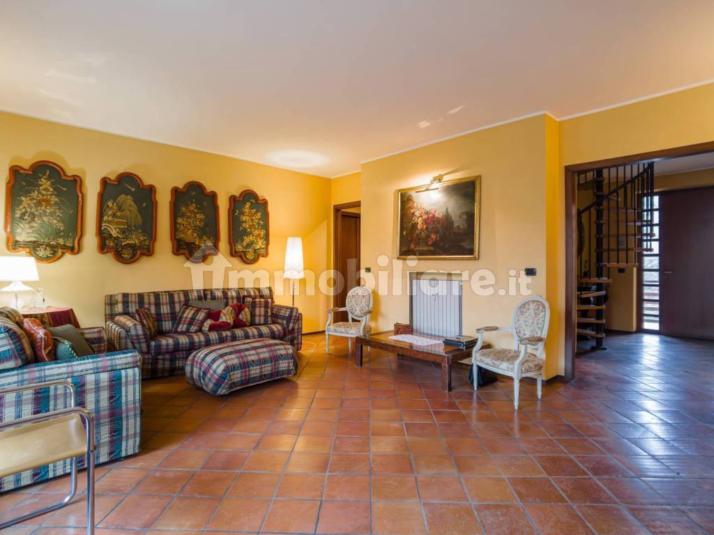 Salone