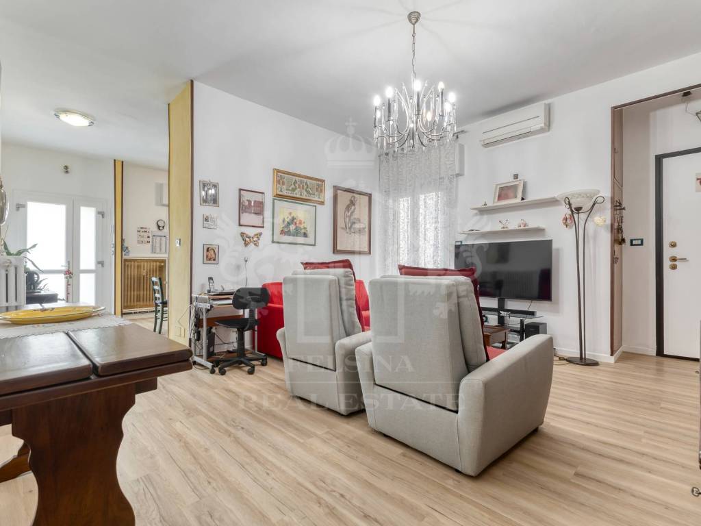 Salone