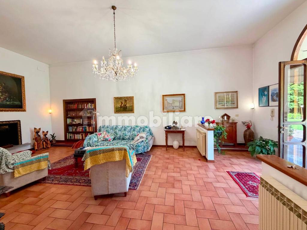 Salone
