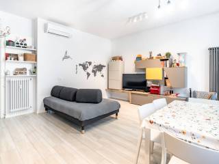 Trilocale via Antonio Oroboni 11, Bruzzano, Milano