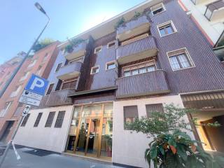 Trilocale via Azzo Carbonera 19, Porta Vittoria, Milano