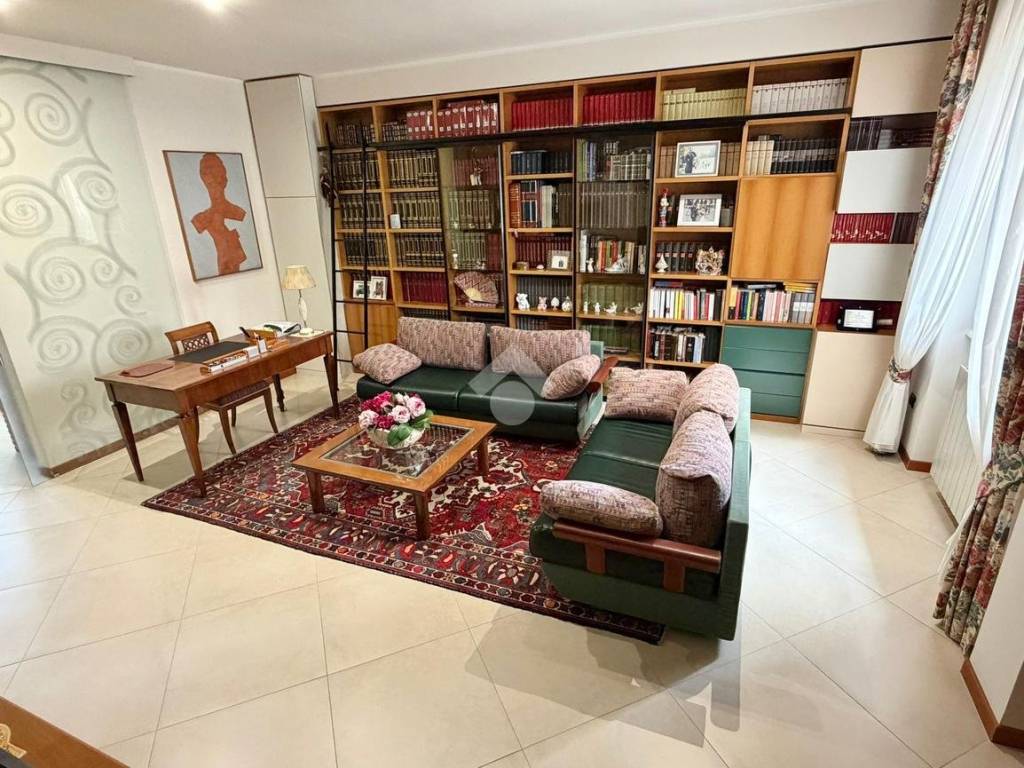 Salone