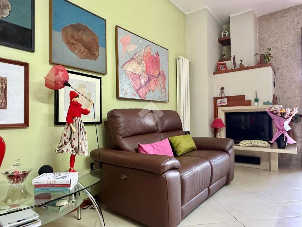 Salone