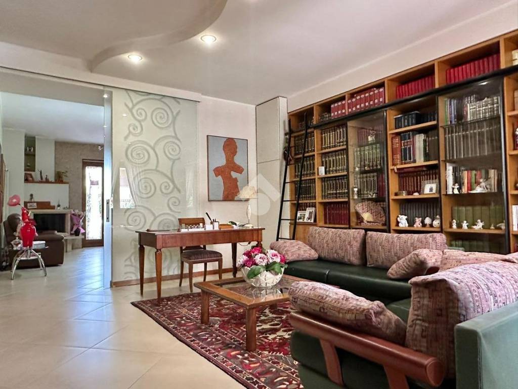 Salone