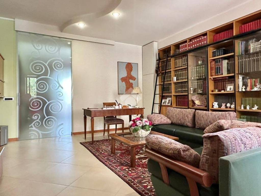 Salone