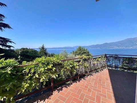 Villa in vendita a Torri del Benaco