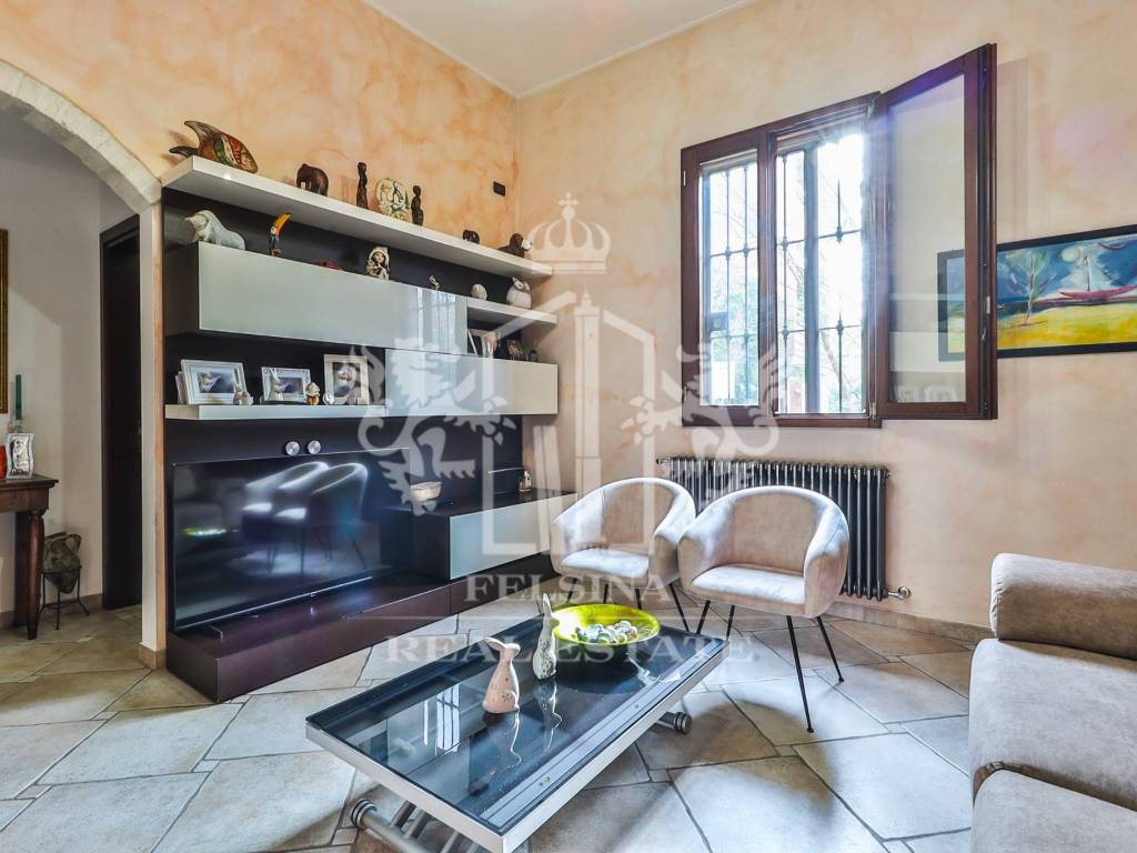 Salone