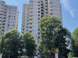 Quadrilocale via M. Saponaro, 18, Gratosoglio, Milano