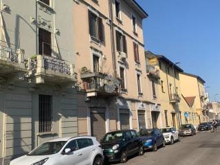 Bilocale via Triboniano 11, Certosa, Milano