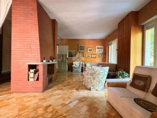 Salone