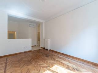 Trilocale piazzale Aquileia 12, Dezza, Milano