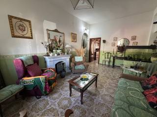 Salone