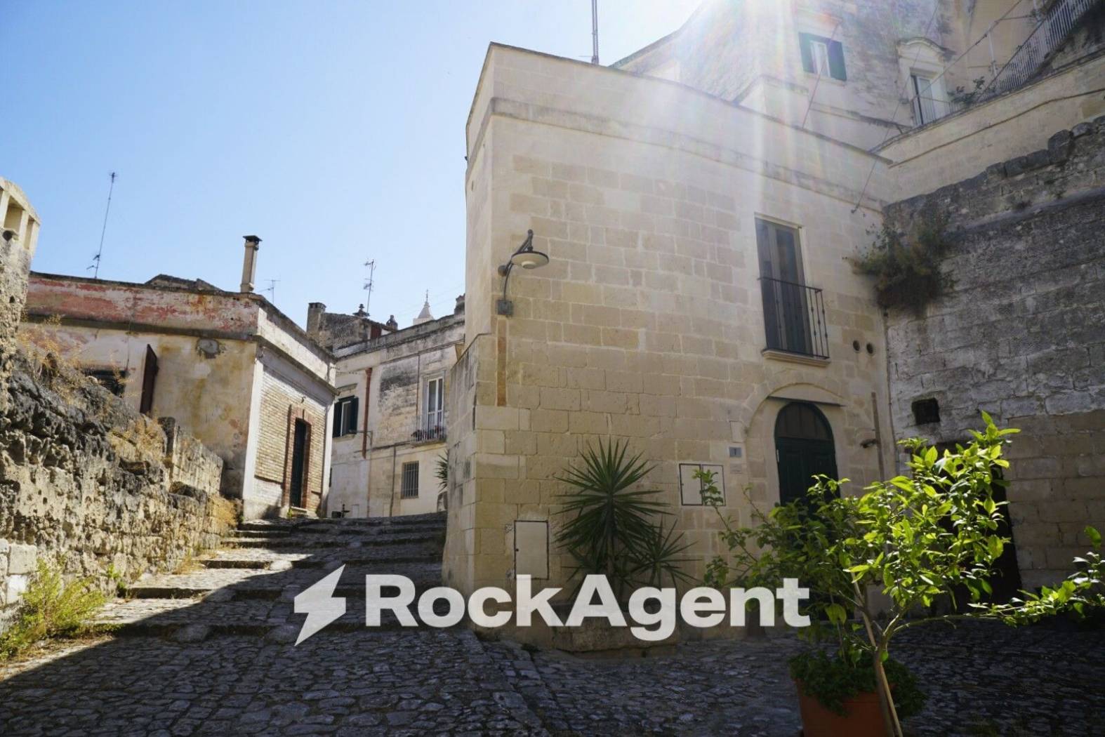 Palazzo - Edificio in vendita a Matera
