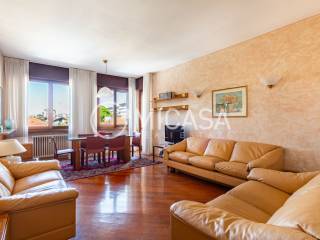Trilocale piazzale Lagosta 10, Isola, Milano