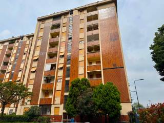 Bilocale via del Reno 14, Bruzzano, Milano