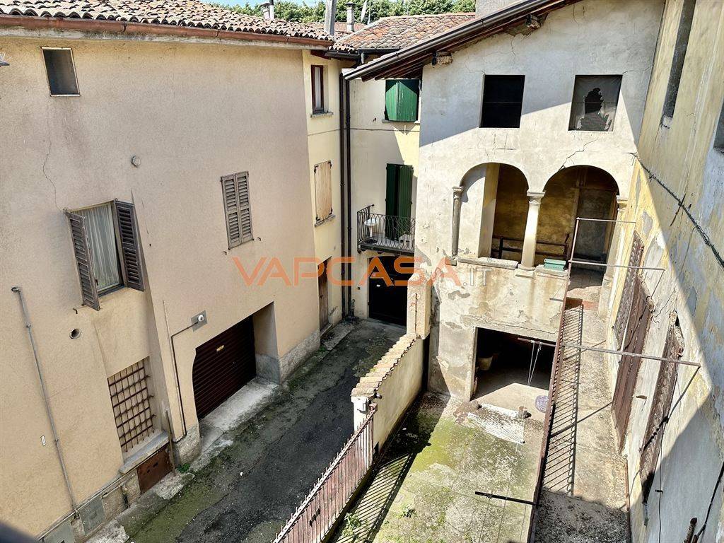 Casa indipendente in vendita a Romano di Lombardia