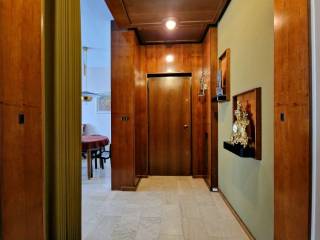 Trilocale via Santa Rita da Cascia 35, Barona, Milano