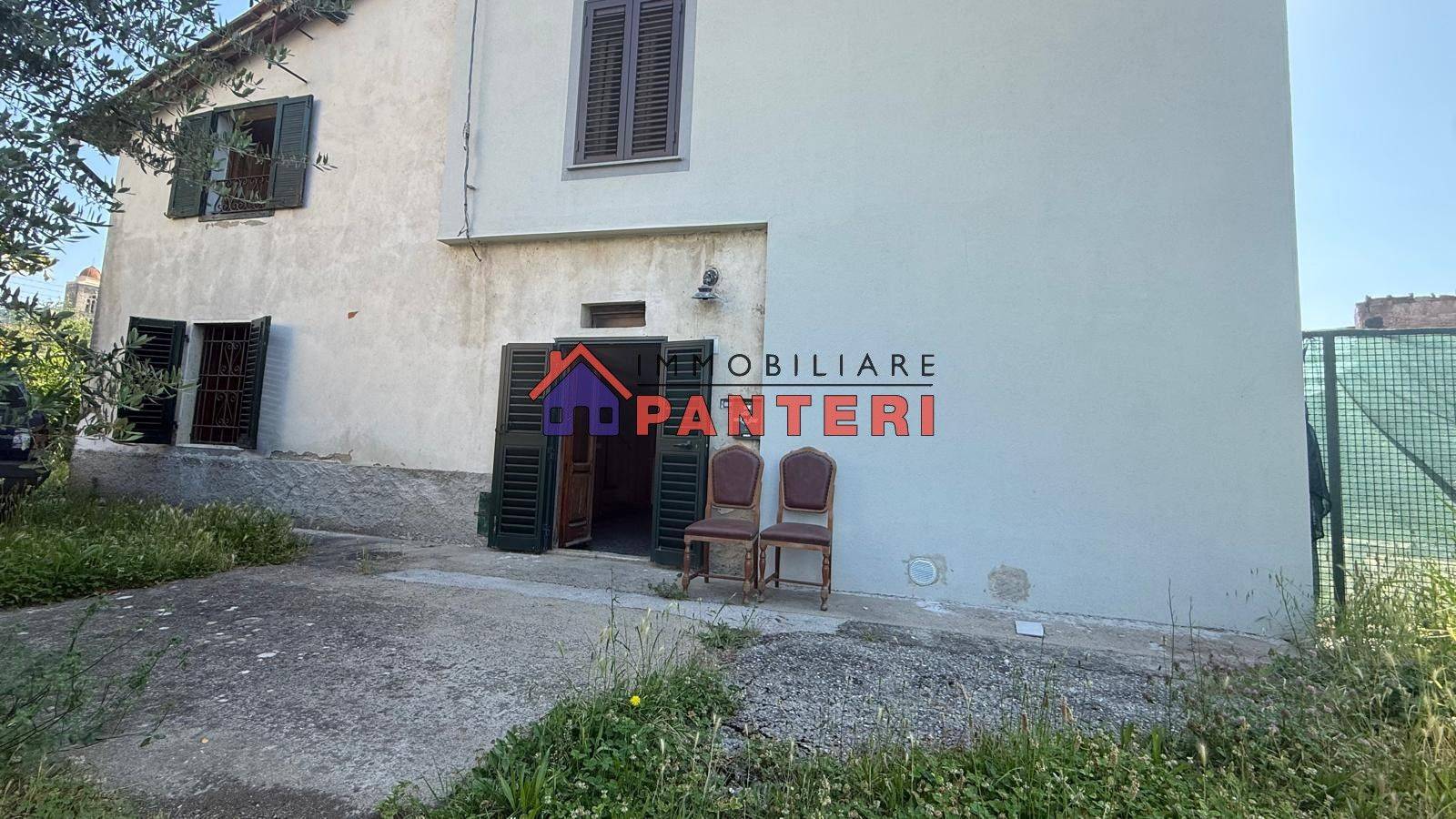 Casa indipendente in vendita a Pescia