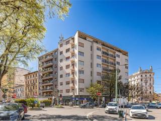 Quadrilocale piazzale Lagosta, 2, Isola, Milano