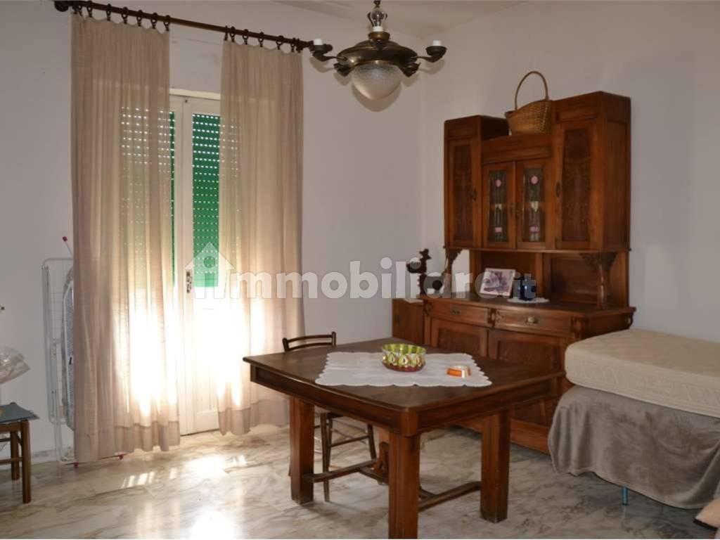 Salone