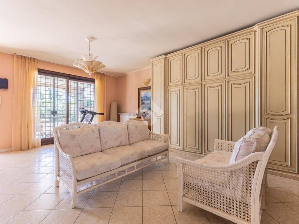 Salone