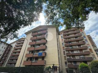 Trilocale via Cannero 14, Dergano, Milano