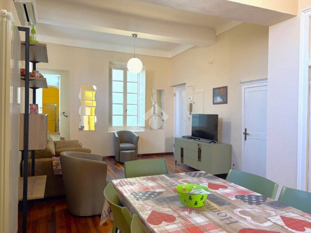 Salone
