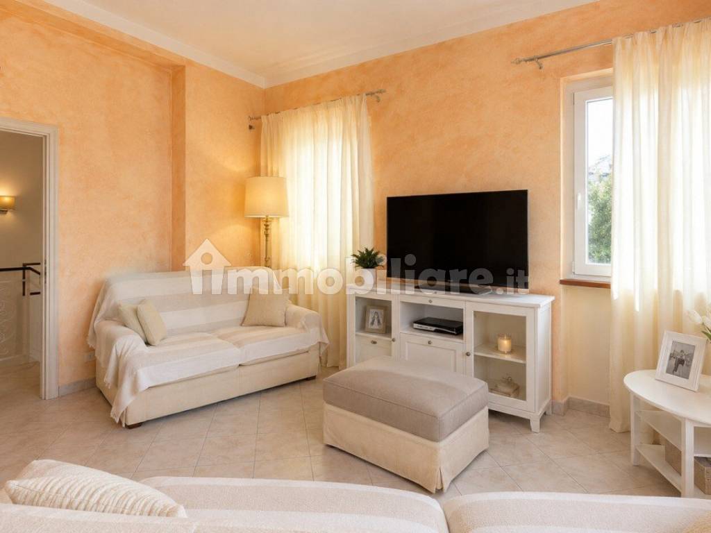 Salone