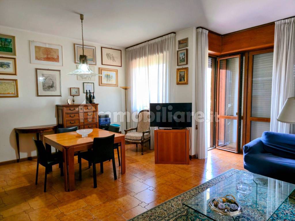 Salone