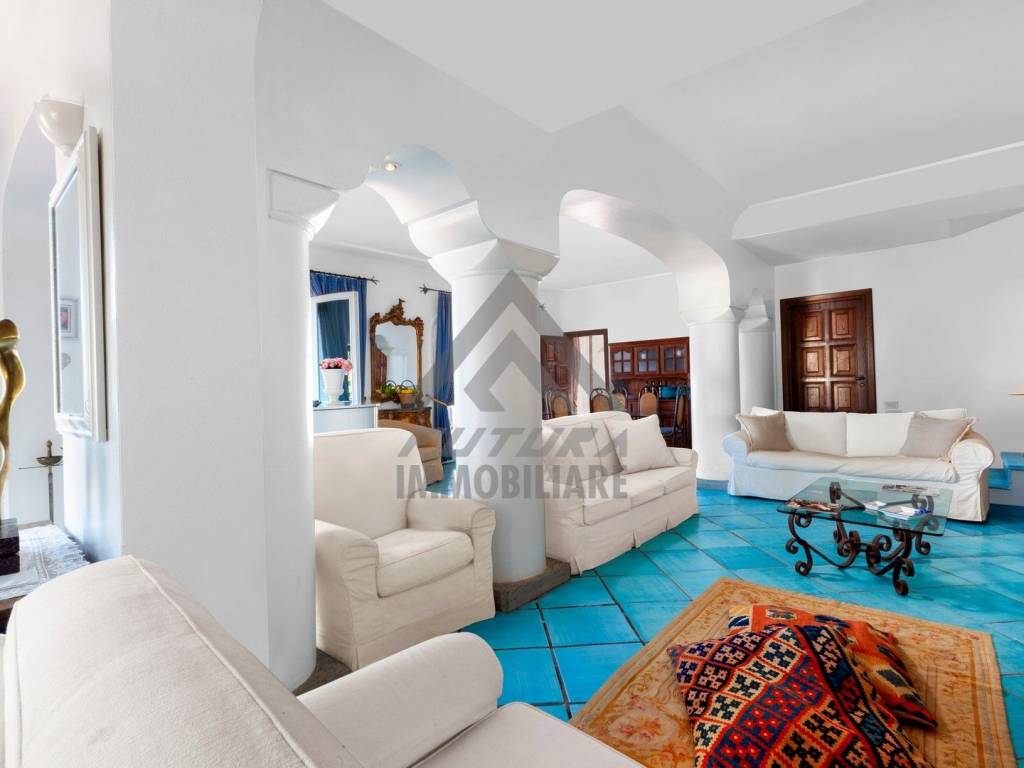 Salone