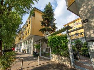 Bilocale piazzale accursio 4, Certosa, Milano