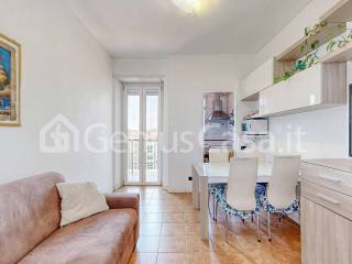 Trilocale viale Edoardo Jenner, Farini, Milano