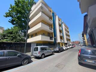 Bilocale via Giovanni Nicotera 3, Affori, Milano
