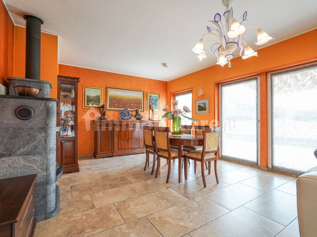 Salone