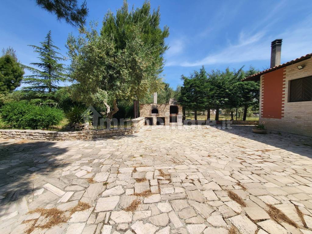 Appartamento in villa viale delle Rose, Montegrosso - Boschetto, Andria