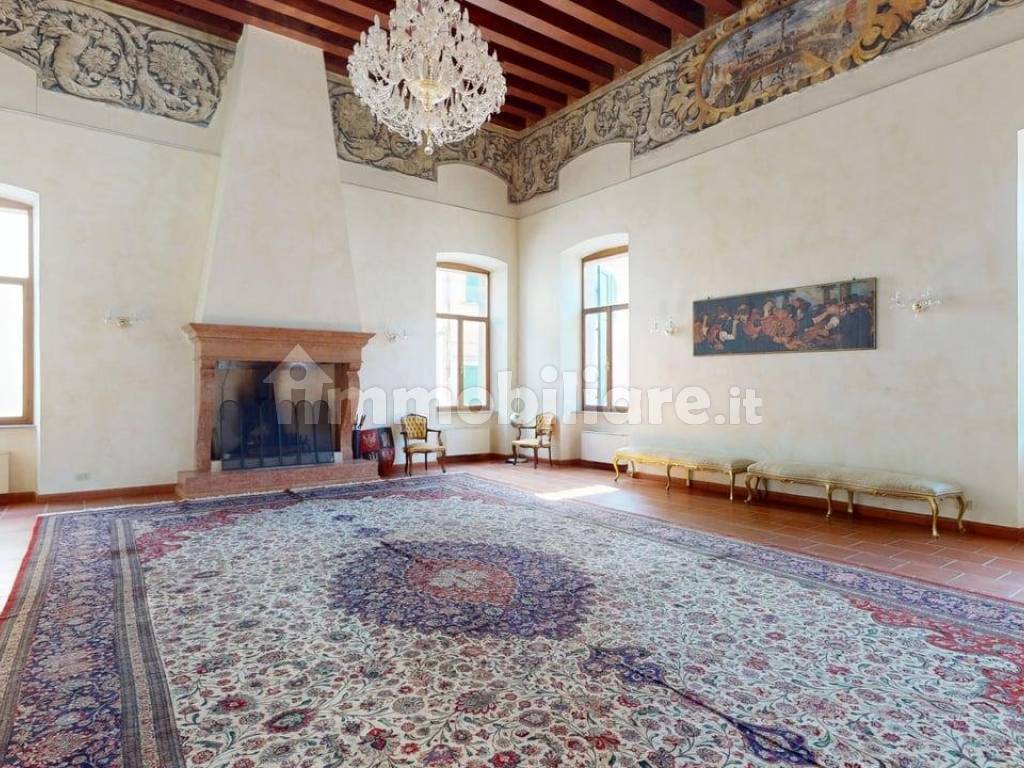 Salone