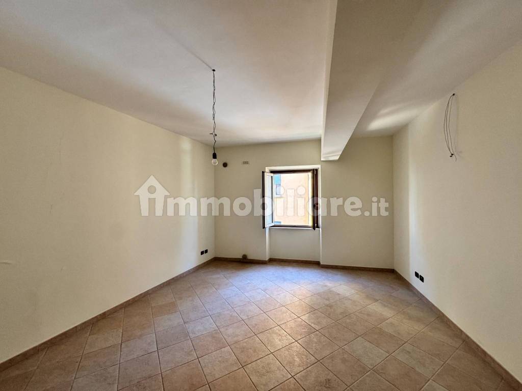 Trilocale via Luigi Angeloni, Centro, Frosinone — foto 2