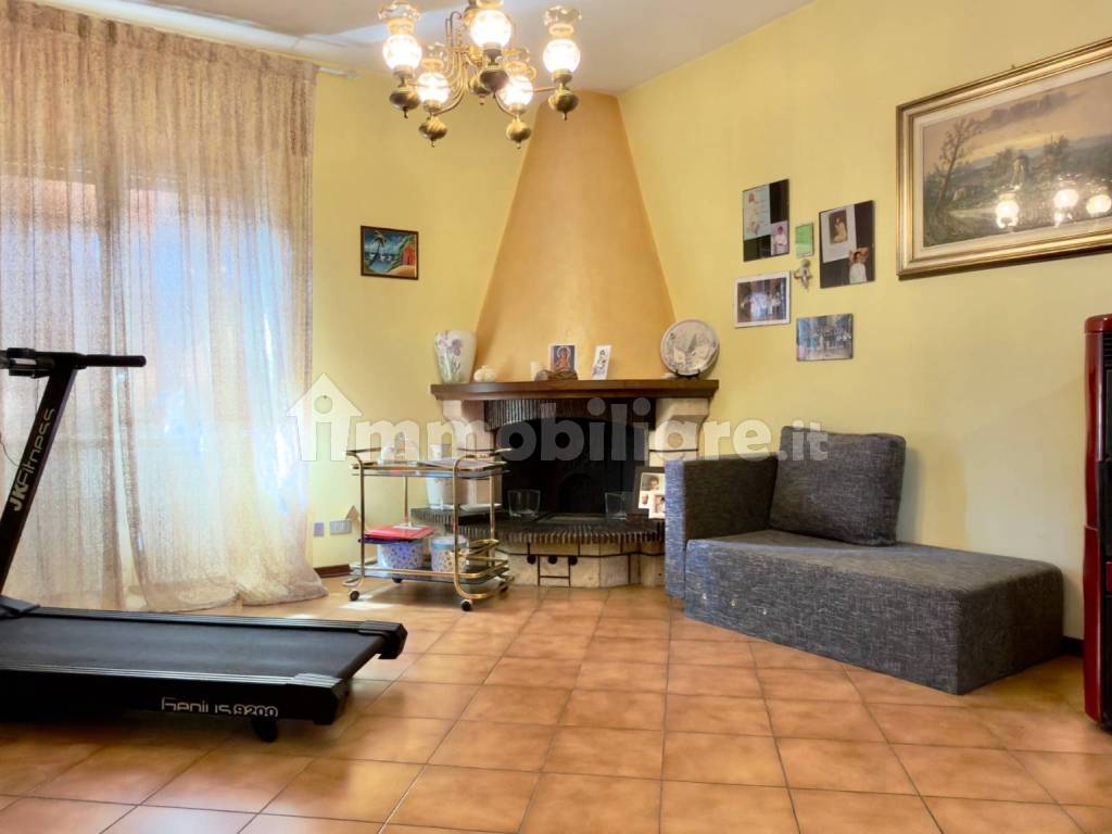 Salone