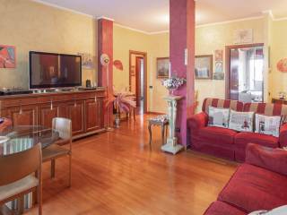 Appartamento via Eugenio Montale 12, Gallaratese, Milano