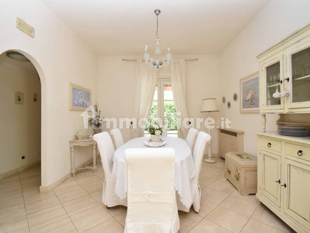 Salone