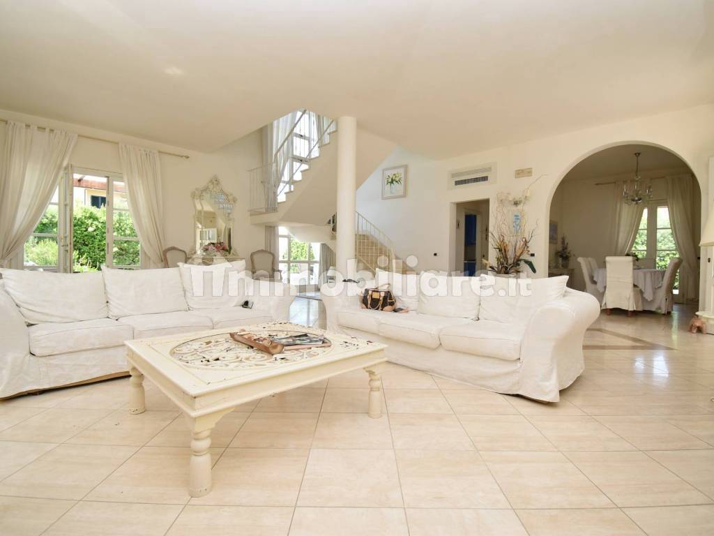 Salone